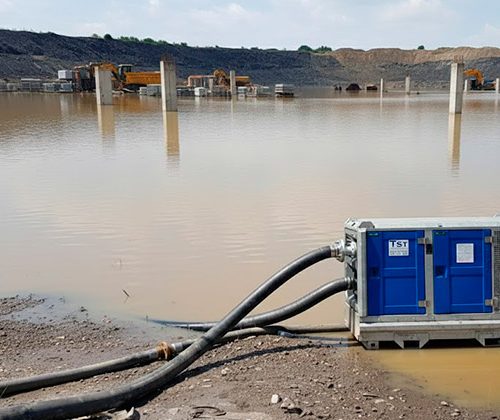 Motobombas de gran caudal para agua pluvial: cuándo alquilarlas y por qué son clave en una emergencia